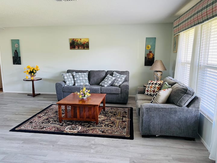Gondola Dr House With Private Swimming Pool - Venice, FL