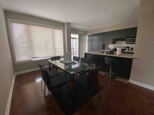 4 Bedroom Luxury Barrhaven House gallery image 4