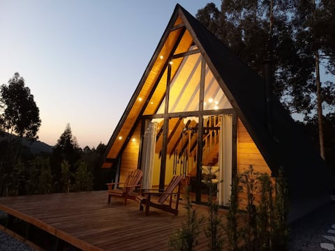 Relaxing Getaway in the Mountains / Hot Tub and Peace and Quiet