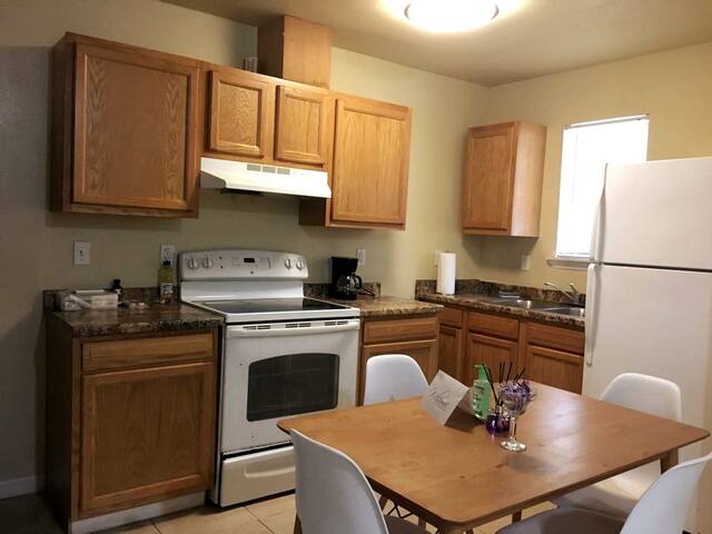 PRIVATE APARTMENT NEARBY FSU CAMPUS