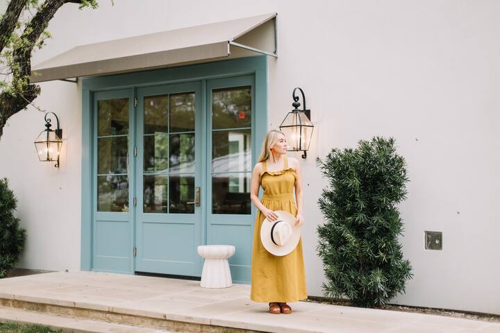 Cottage #5 with onsite Saltwater Pool and Cafe gallery image 2