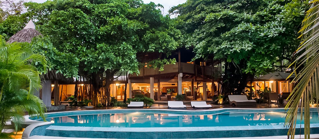 Casa Capitan, luxury barefoot in Santa Teresa