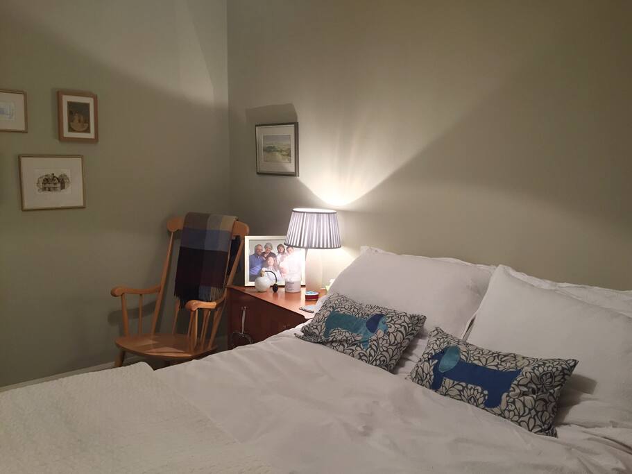 Comfortable double bed