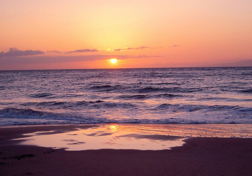 sunset from Kam 1 beach.