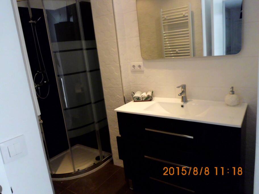 Baño habitacion matrimonio