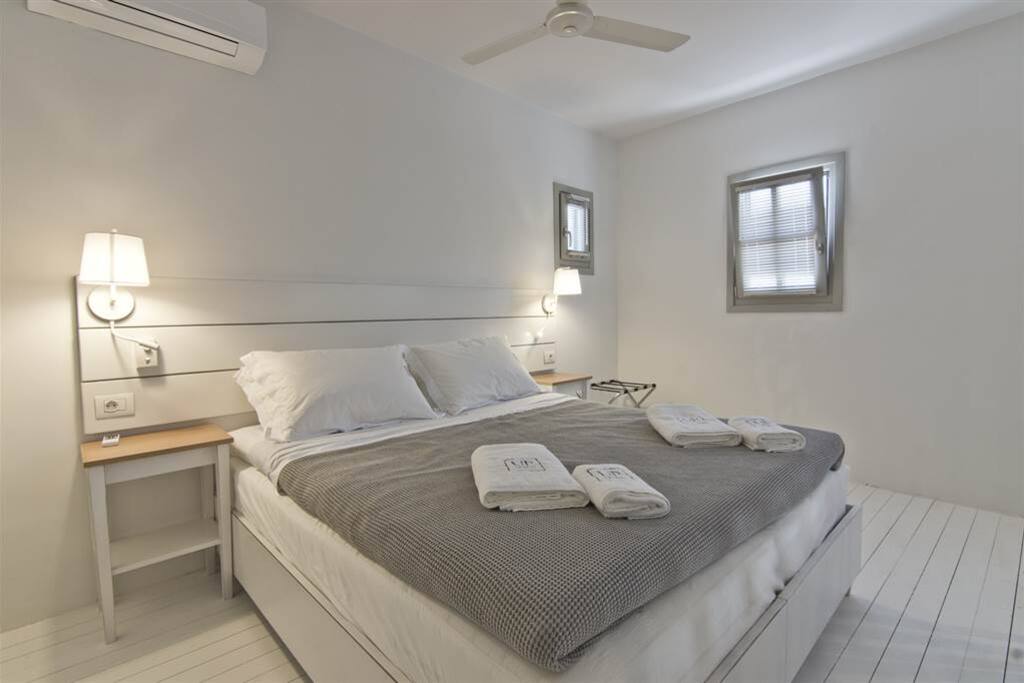Bed with Cocomat matress