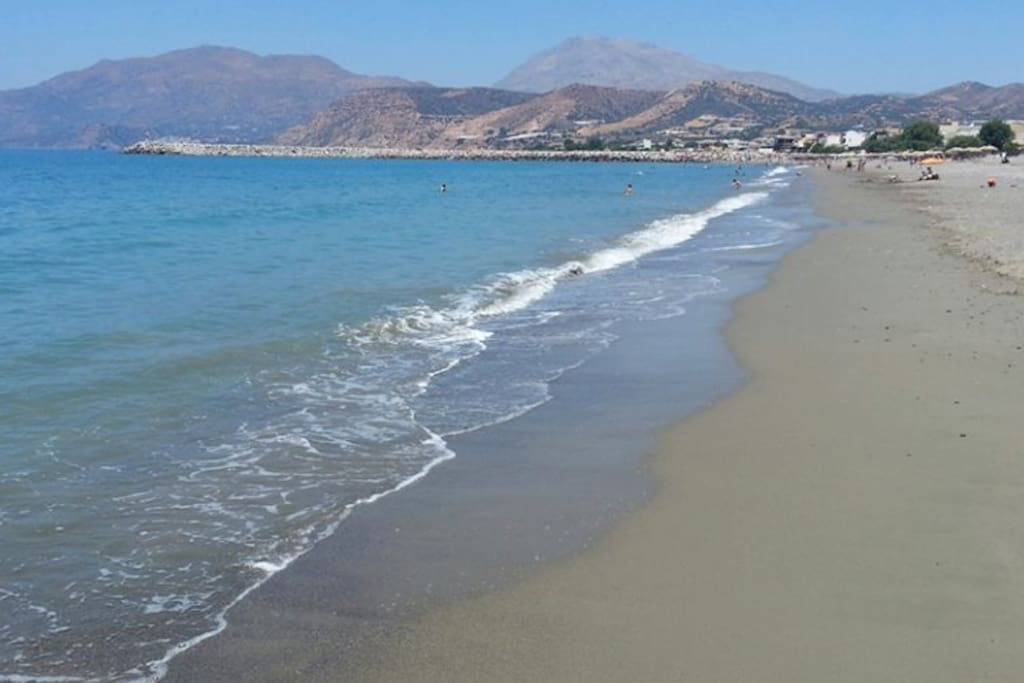 παραλία Κόκκινου Πύργου