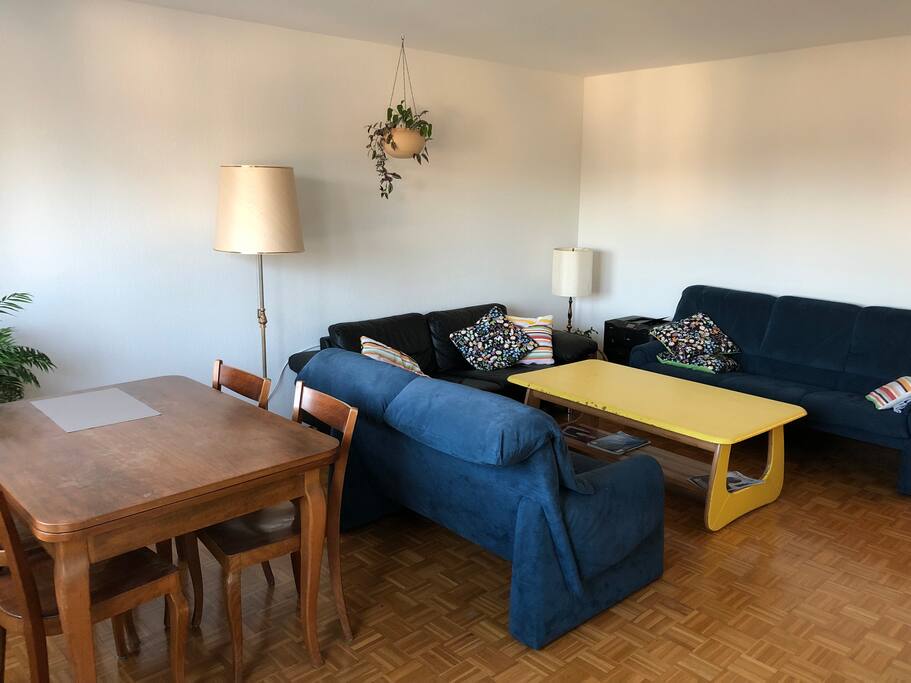 our living room to chat and chill