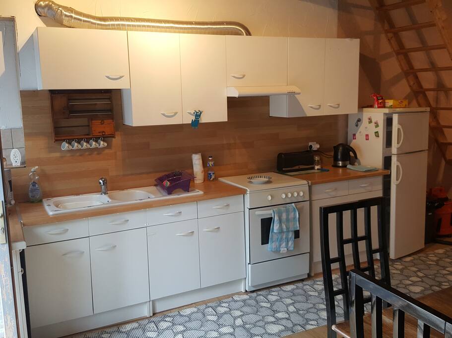 Fully equipped kitchen