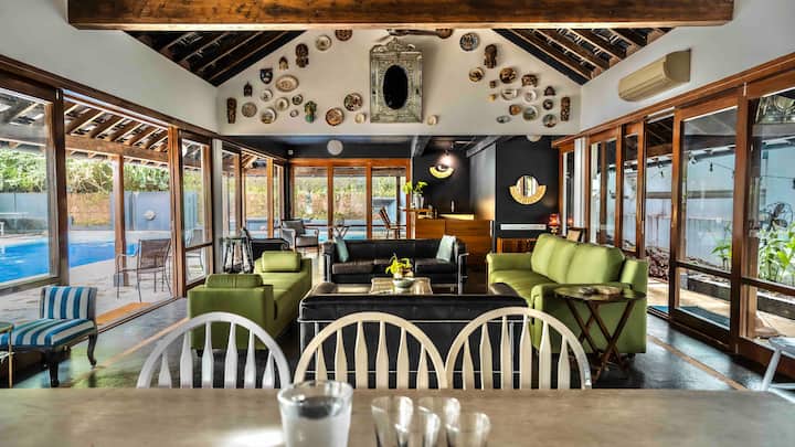 Shared dining area image 5