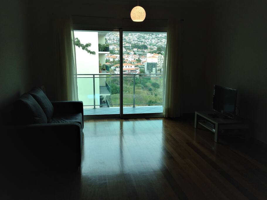 LIVINGROOM