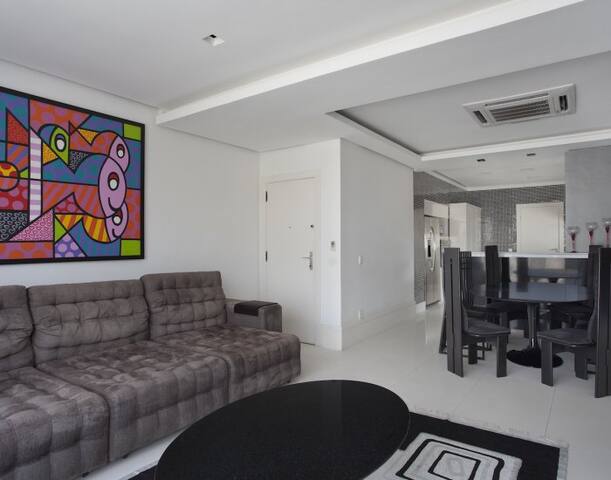 Ipanema penthouse near beach gallery image 3
