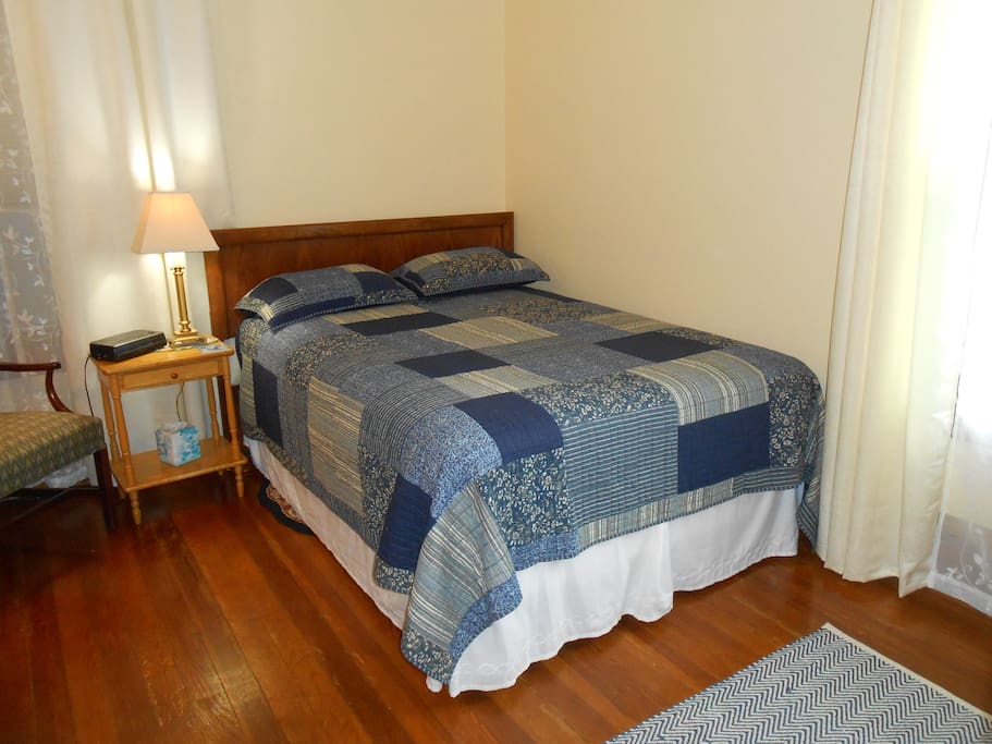 Full size Bedroom with bath next to the room