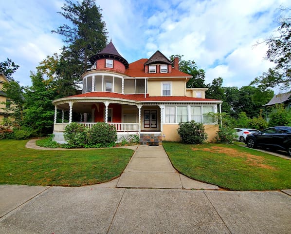 Airbnb Springfield Vacation Rentals Places To Stay