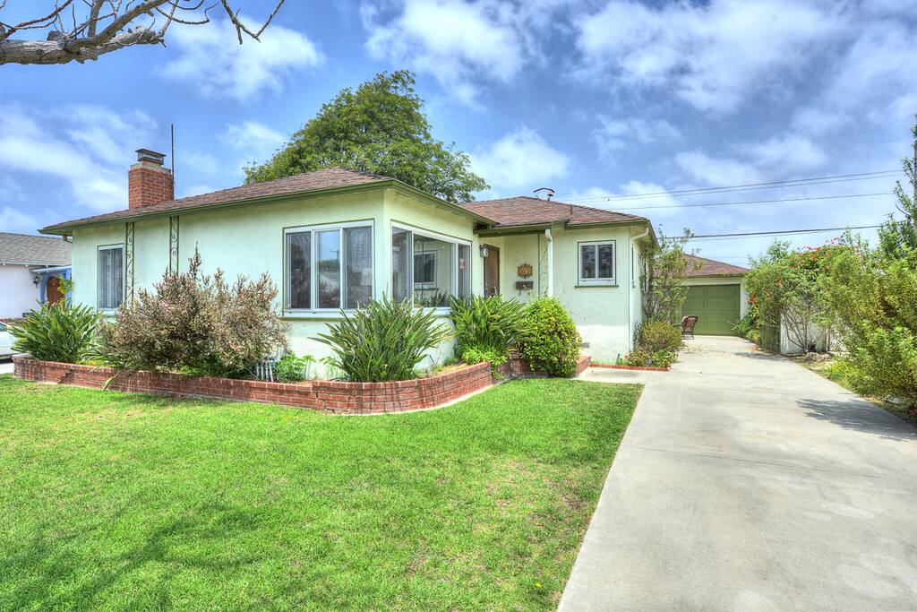 Front of house and driveway. The home is a very peaceful quaint neighborhood.