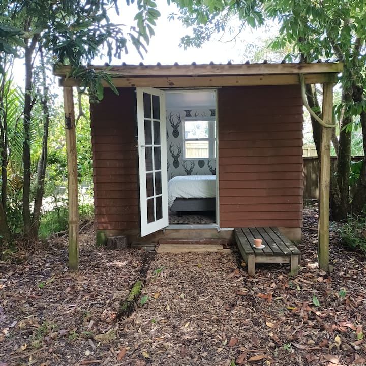 inafaa tu kutumika wakati wa miezi ya majira ya joto/majira ya kupukutika kwa majani kwa sababu ya kutokuwa na umeme