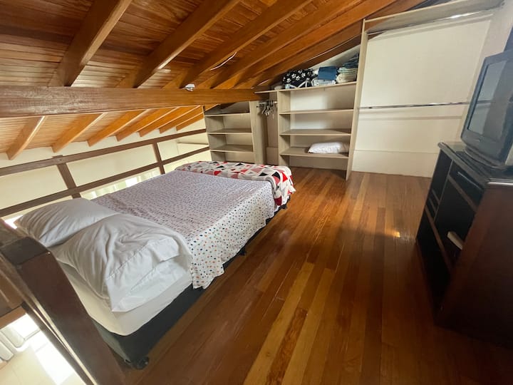 Segunda   alcoba # 2  con cama doble