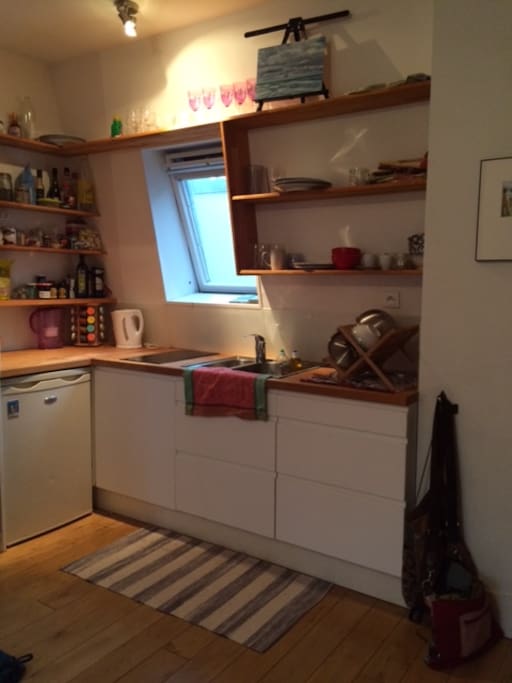 Kitchen (spacious for a studio- and a Window!