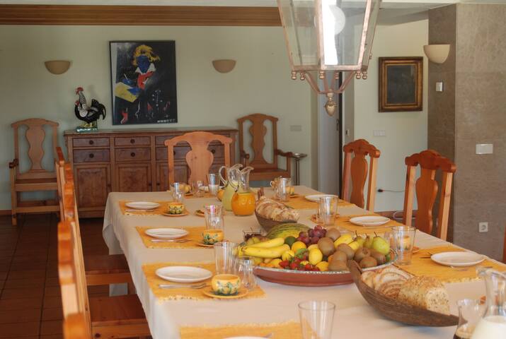 Sea view villa gallery image 3