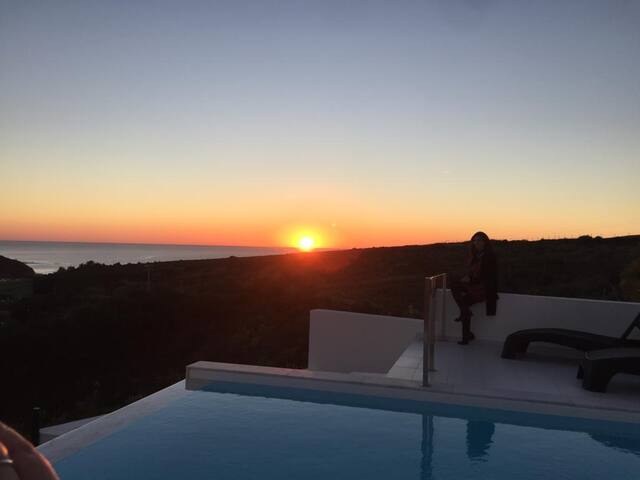 Great property with sea view and infinity pool gallery image 2