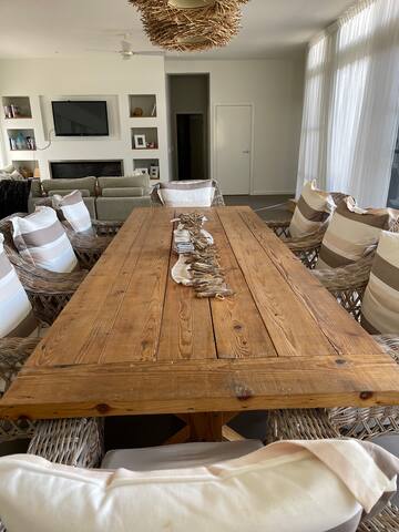 Luxury beach house gallery image 3