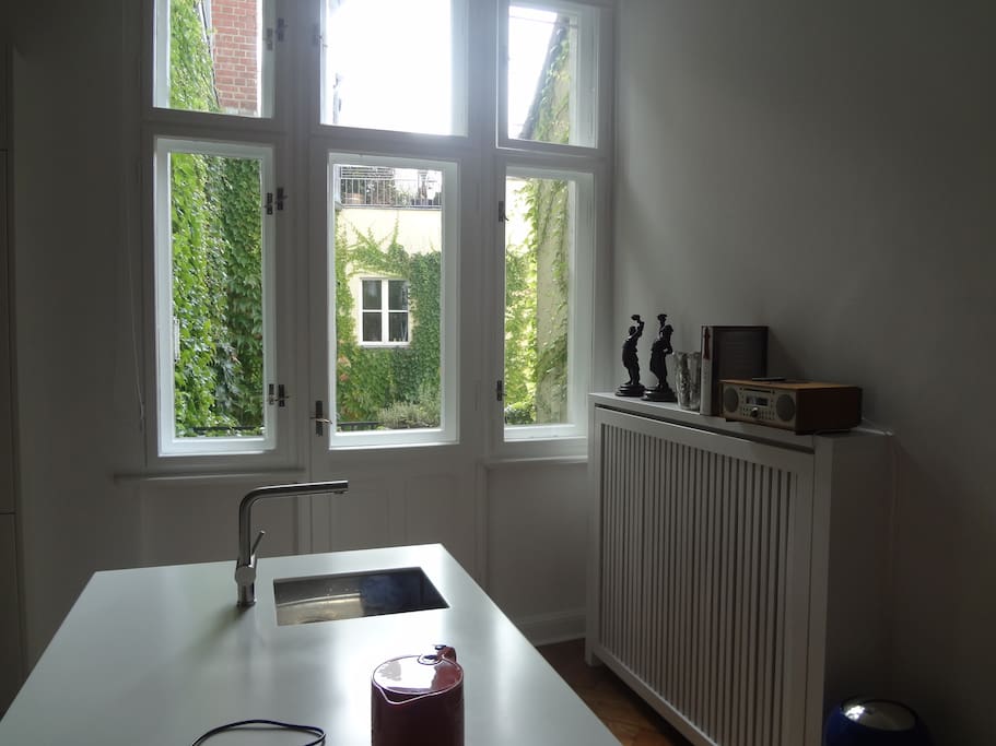 Kochinsel mit Balkon