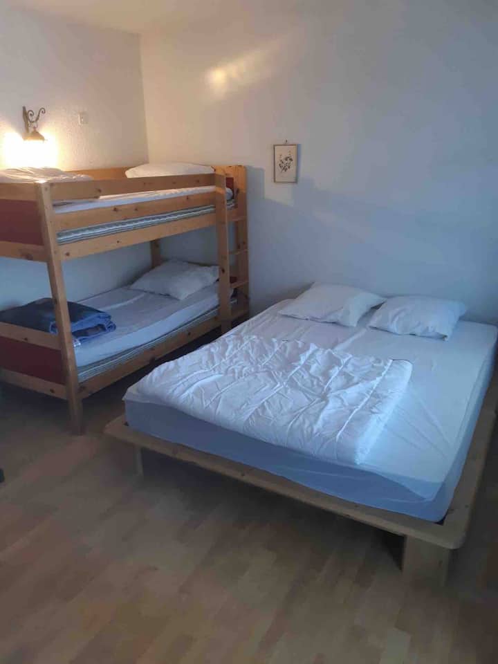 Schlafzimmer 2