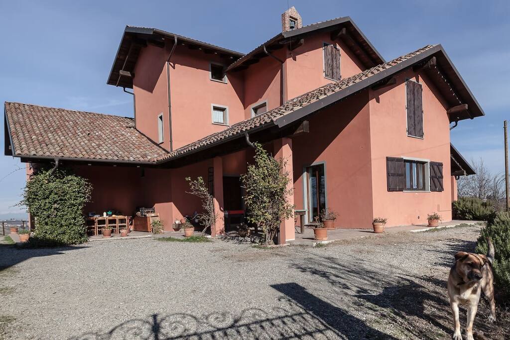 L'entrata della cascina