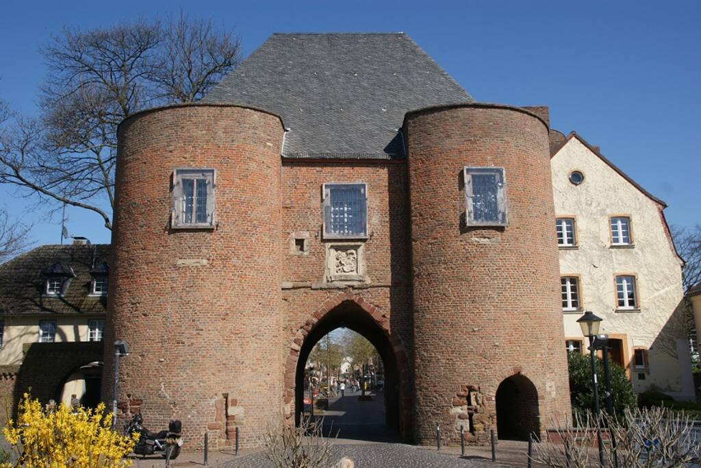 Aachner Tor in Bergheima