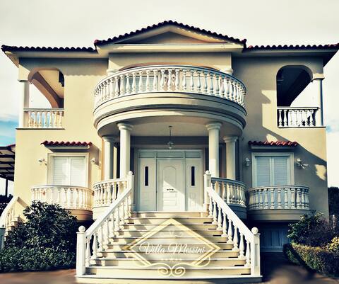 Lux Self Catering Villa In Greece