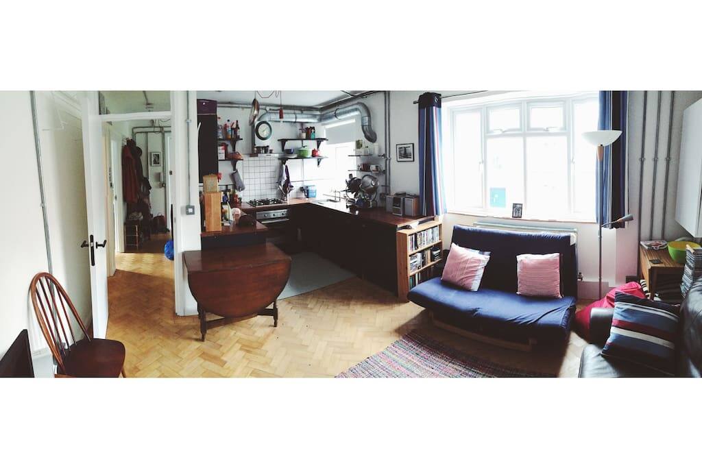 Kitchen/Lounge Panorama