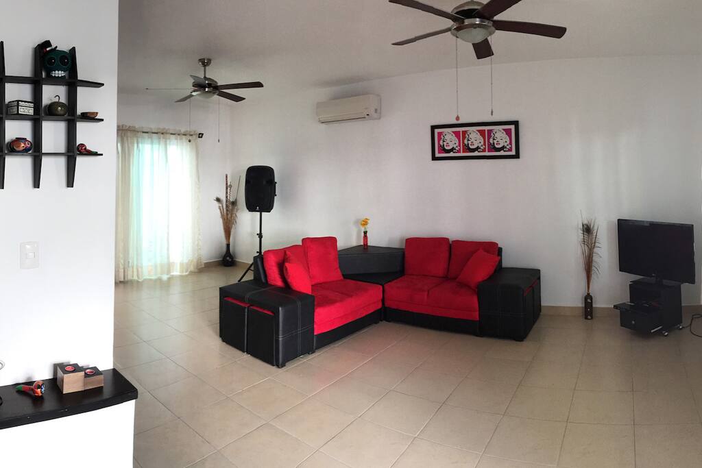 Beauty house with pool in quiet area.
Ubicación en área tranquila.