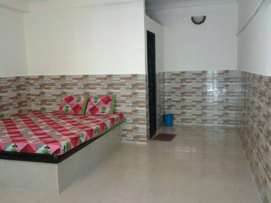 AC BIG ROOM