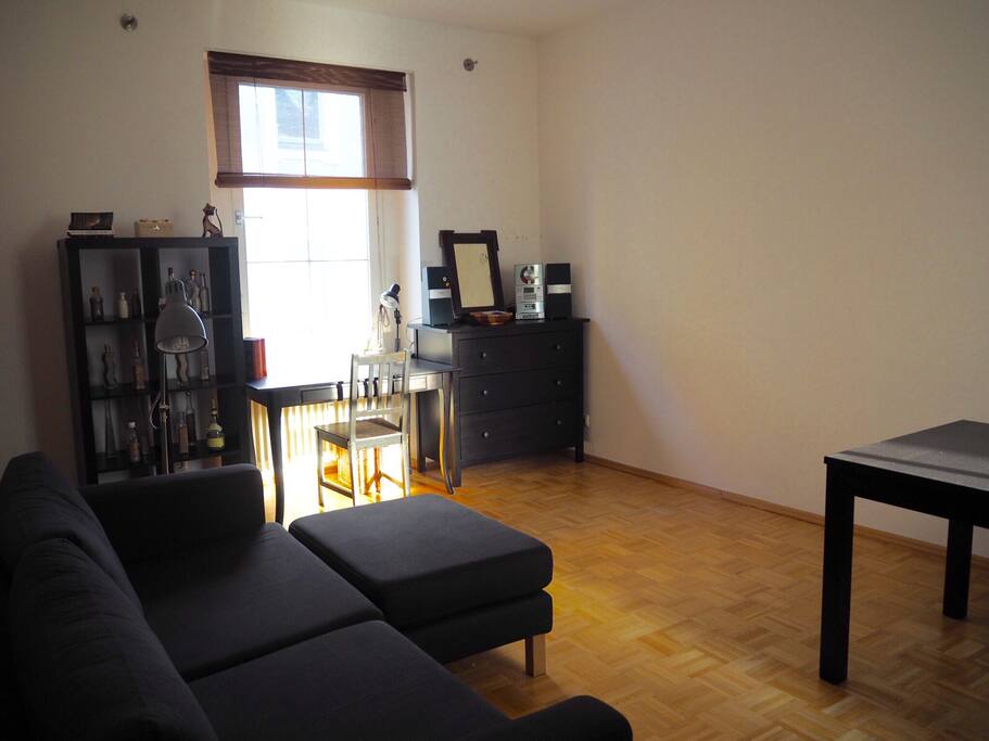Wohnzimmer mit Esstisch