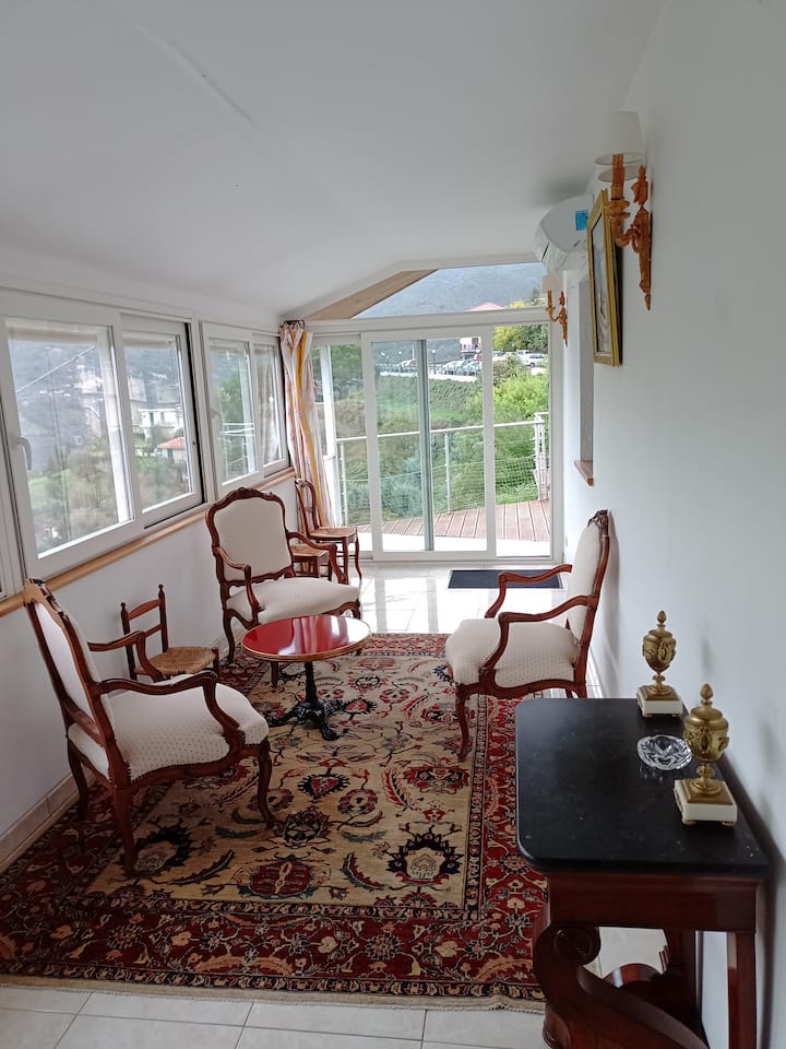 Maison De Village Avec Terrasse Et Vue Vallée - Bordighera