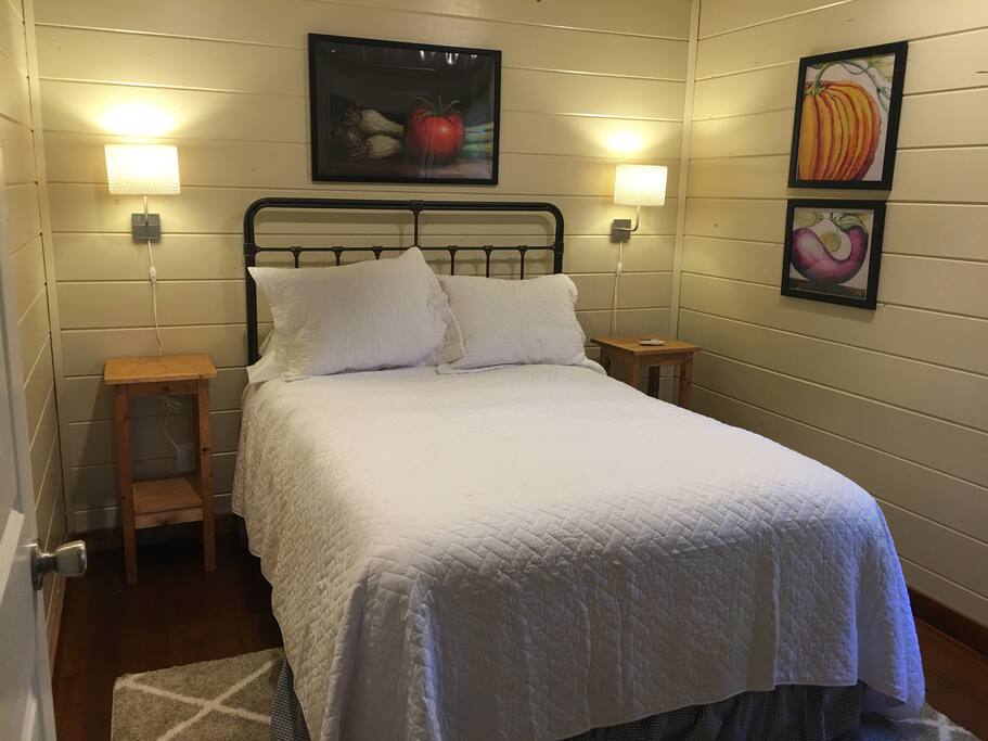 full bedroom