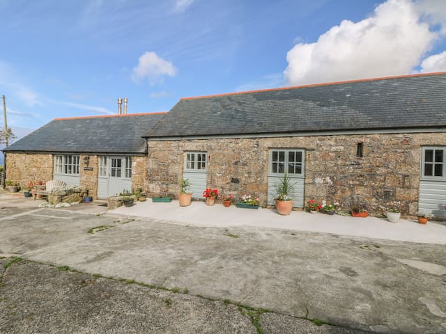 Airbnb Porthmeor Holiday Rentals Places To Stay England