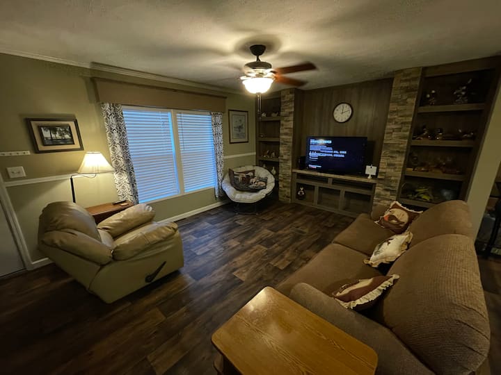 Lakeside 3-bedroom Home With Sunset View &Fire Pit - Reelfoot Lake