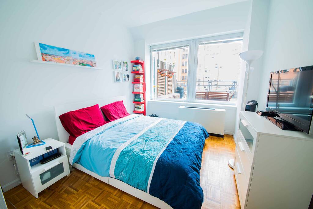 Bedroom with terrace in the background
