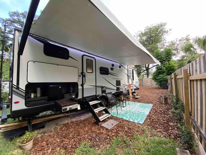 Modern RV in quiet neighborhood! Campers/RVs for Rent in Jacksonville