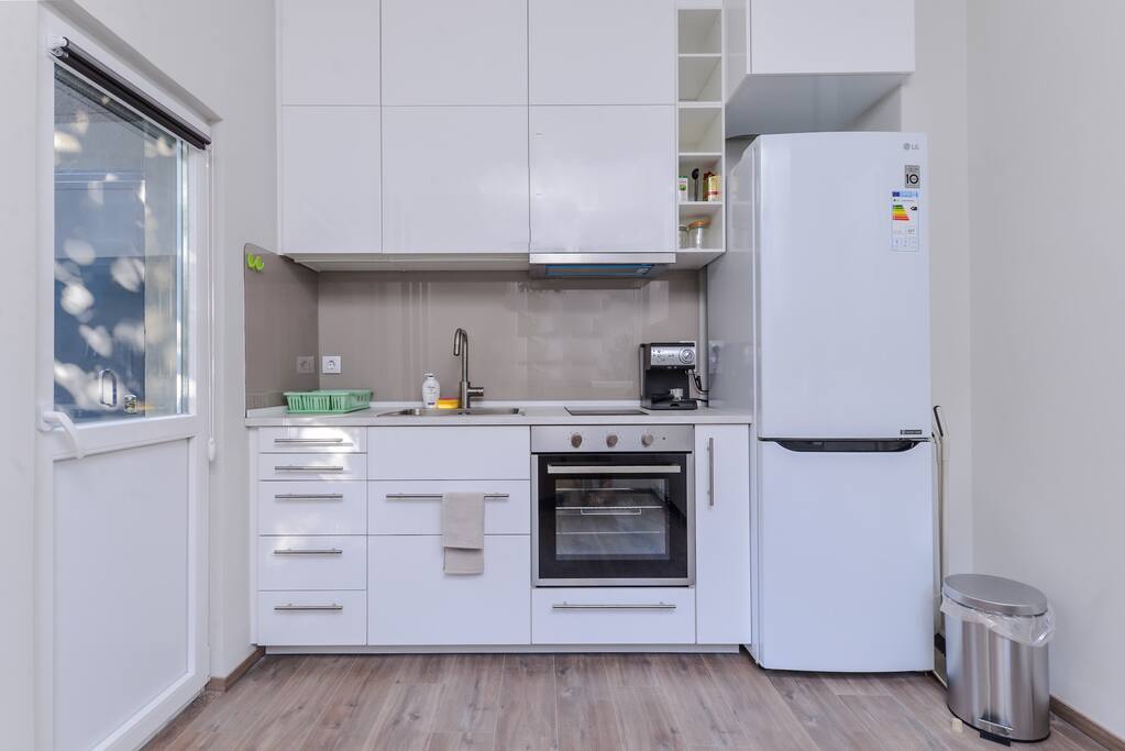 Fully-equipped kitchen