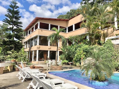 Lake Amatitlan Chalet Sarita