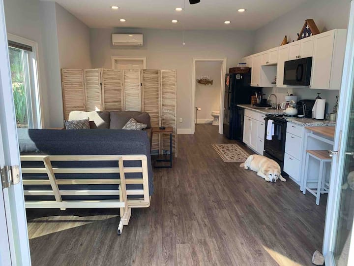 Wolf Lake Escape - Lake & Mountain Retreat - North Carolina