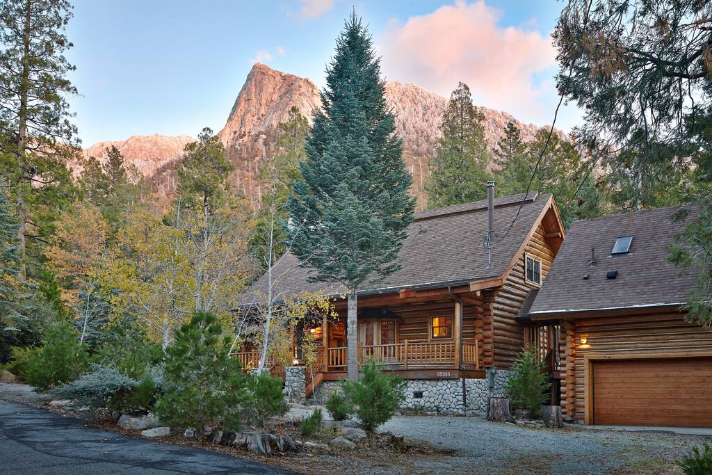 Welcome to Rock View with amazing views and a spa