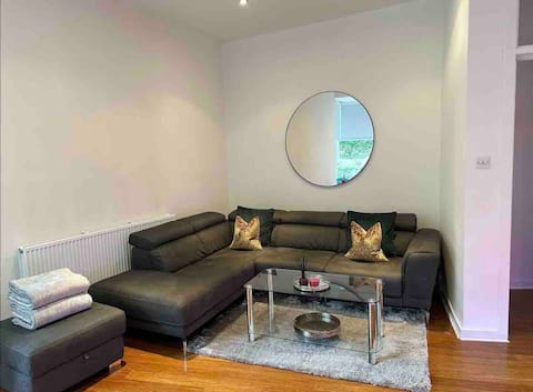 Successful Airbnb property: Stunning Kelvingrove Apartment - Glasgow West End in Finnieston & Anderston