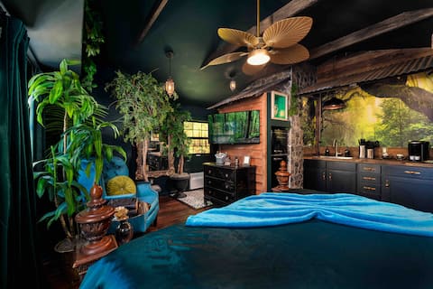 Top Airbnb: Enchanted Forest: a Magical Luxury Studio in Riverside
