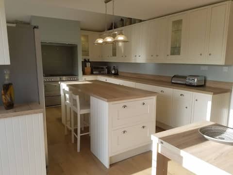 Apartment with hot tub and garden area to enjoy.