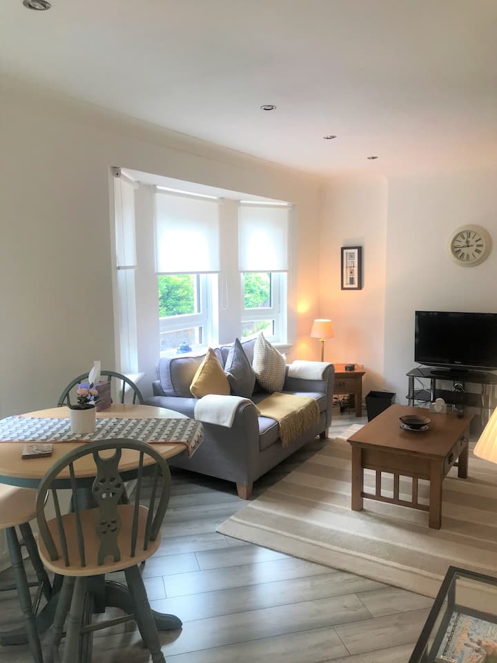 Milngavie Holiday Rentals & Homes Scotland, United Kingdom Airbnb