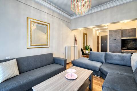 Myrto Luxury Apartment near Stegi- Onassis