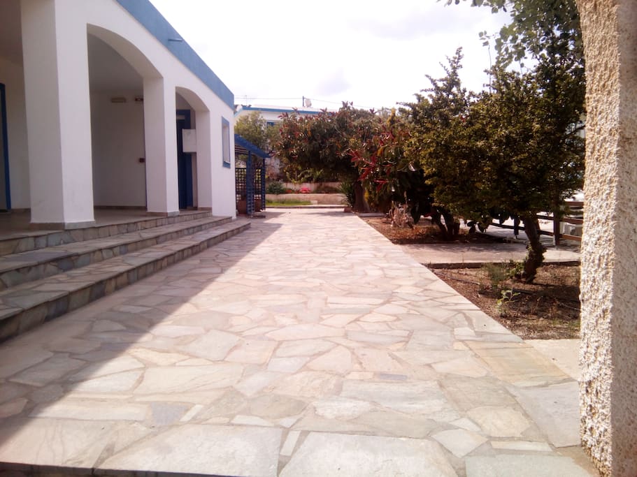 The main entrance to the apartments .